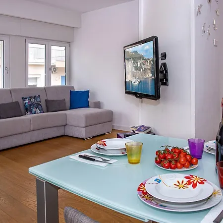 Maya Penthouse - Center Apartment *