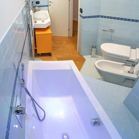 Maya Penthouse - Center Apartment Sorrento