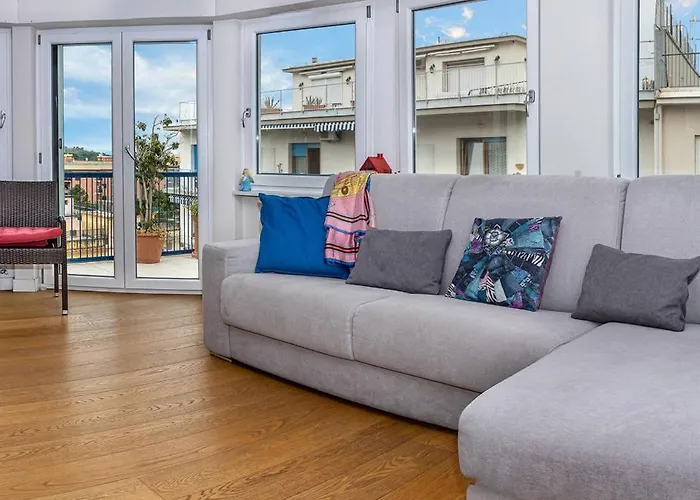 דירה Maya Penthouse - Center סורנטו